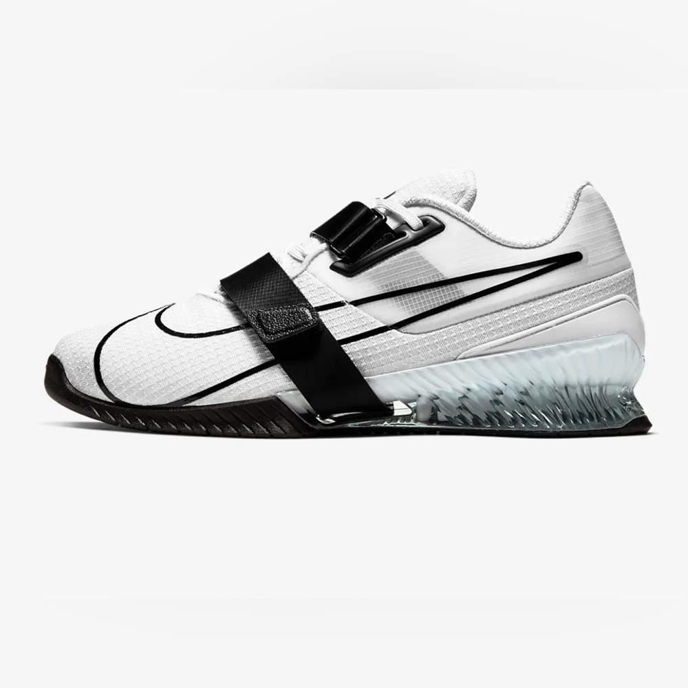 Nike Romaleos 4 used only once. Excellent shoes for power lifting.